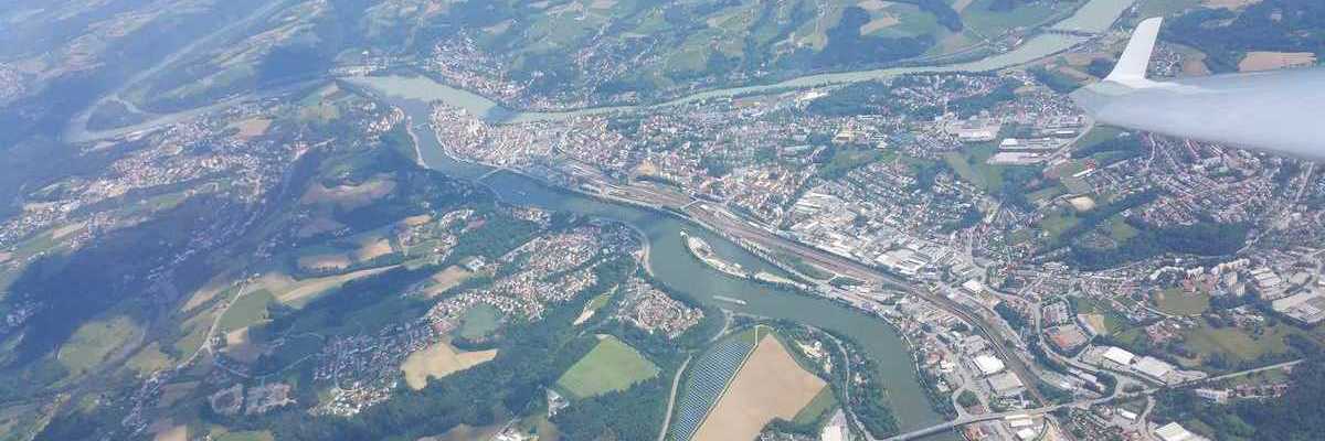 Flugwegposition um 12:39:40: Aufgenommen in der Nähe von Niederbayern, Deutschland in 2183 Meter